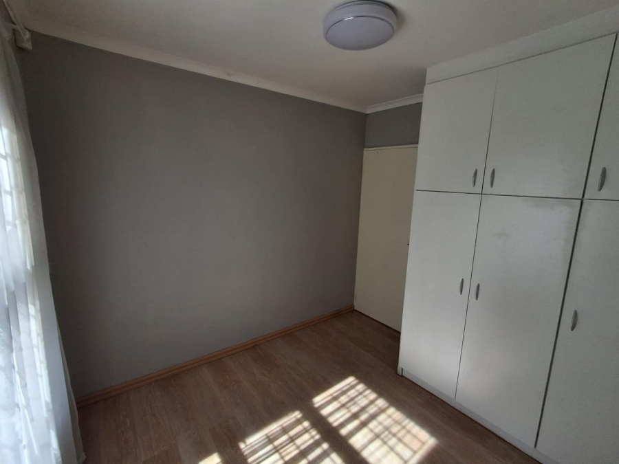 To Let 2 Bedroom Property for Rent in Sonstraal Western Cape